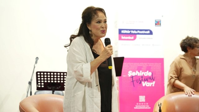 İstanbul Kültür Yolu Festivali’nde dev buluşma! Türk sinemasının Sultan’ı ile bir araya geldiler!