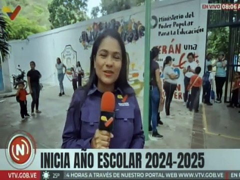 Docentes del edo. La Guaira reciben con alegría a los estudiantes en el regreso a clases 2024-2025