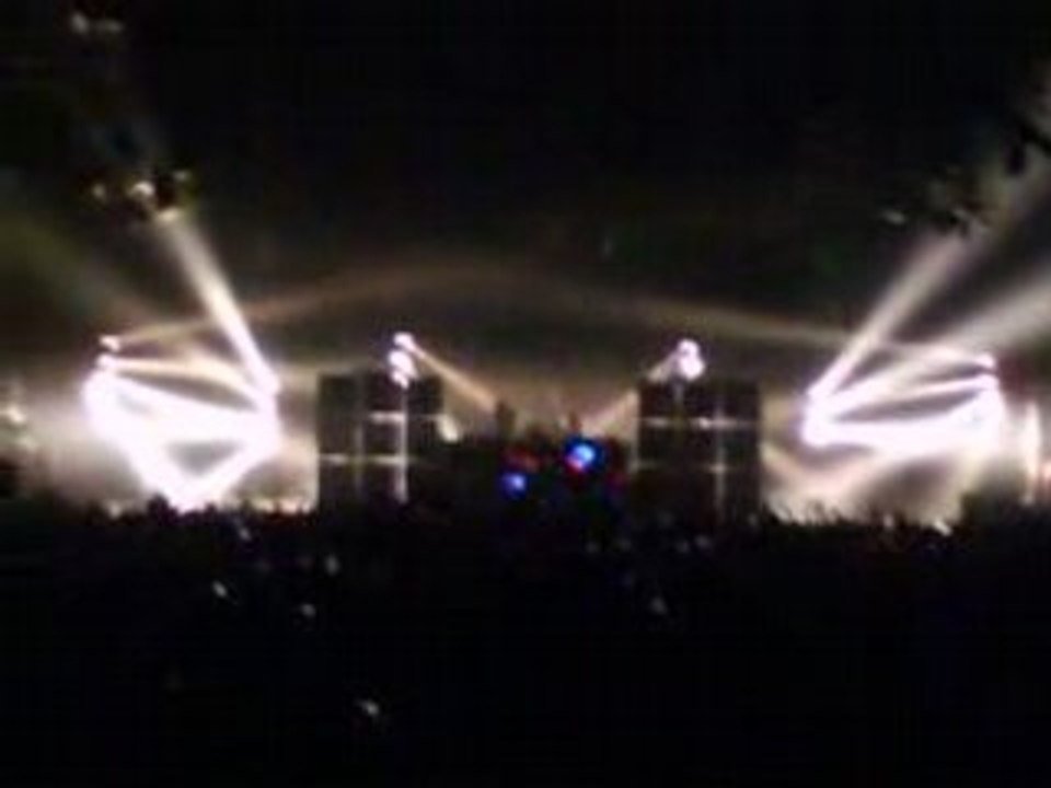 Justice - Printemps de Bourges - D.A.N.C.E. - Live