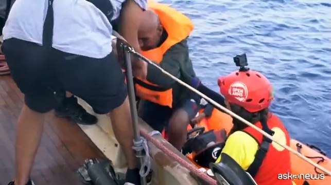 Ventisei migranti salvati da Open Arms nel Mediterraneo