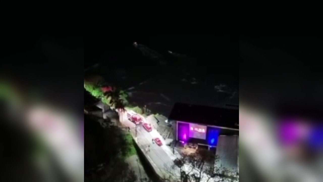Embarcação com sete pessoas naufraga no litoral de SP