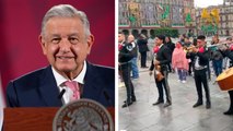 AMLO es despedido por su simpatizantes con todo y mariachis en la plancha del Zócalo capitalino