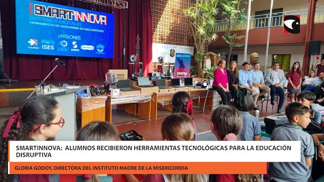 SMARTINNOVA: Alumnos recibieron herramientas tecnológicas para la educación disruptiva