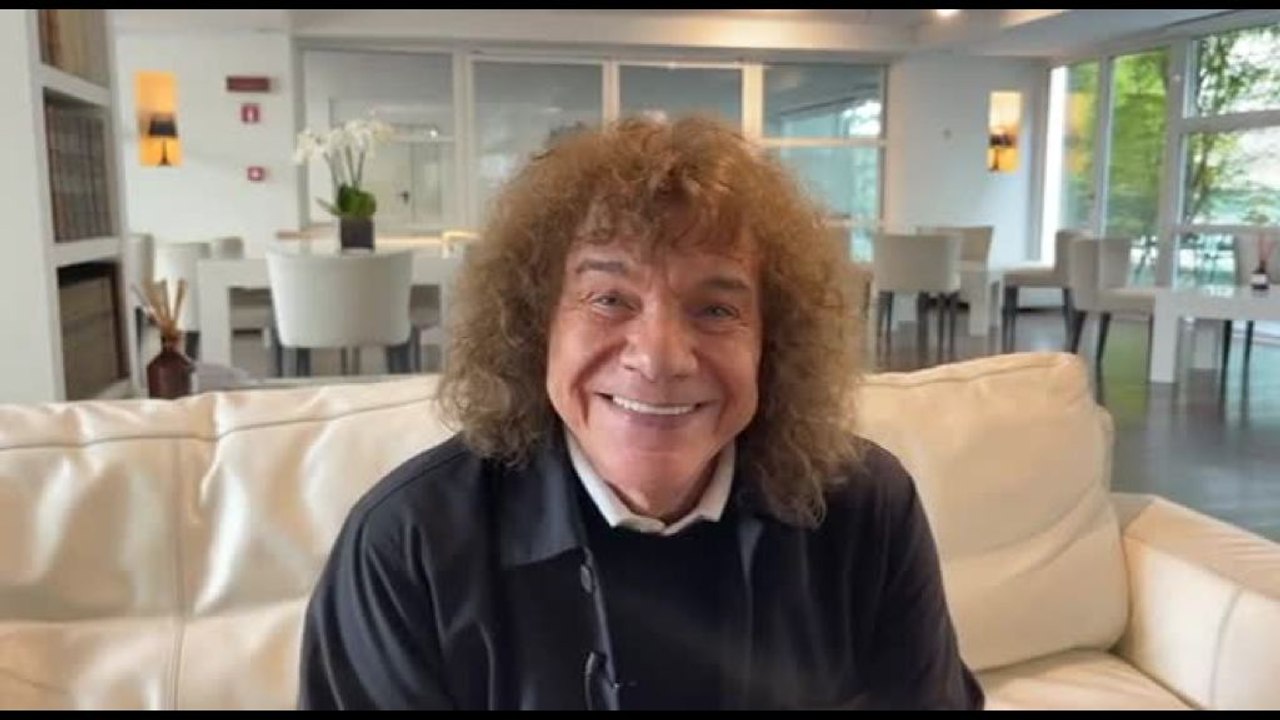 Riccardo Cocciante live in Arena: "Sono qua e sono ancora vivo"