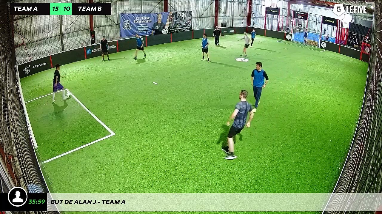 But de Alan J - Team A