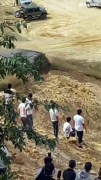 Une descente en 4x4 tout terrain qui termine mal