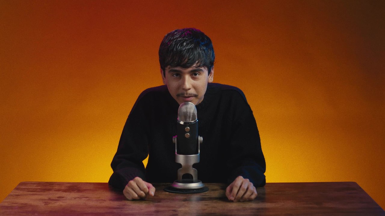 Ivan Cornejo Does ASMR with Boneless Wings, Talks "MIRADA", Peso Pluma & Musical Influences