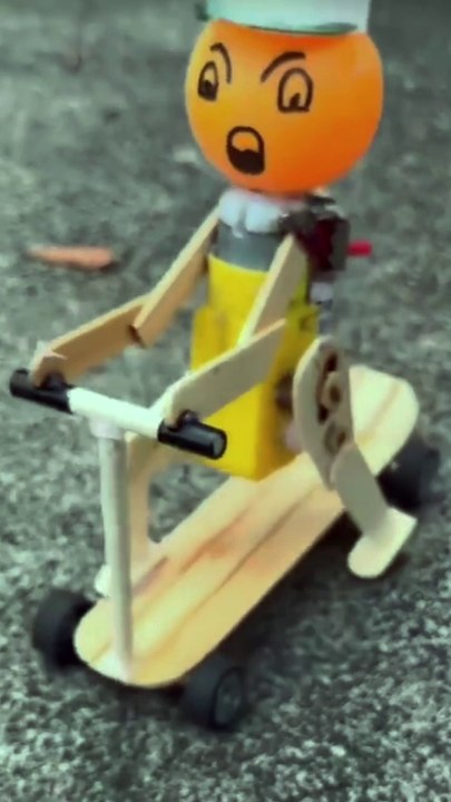 Hand Made Robot With  Cycles E14 #Robot #Cycles