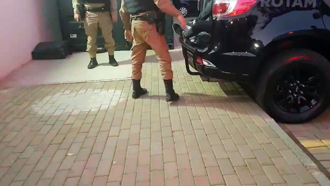 Dirigindo Spacefox furtado, homem é preso pela Polícia Militar