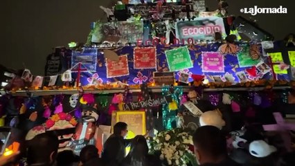 Trabajadores del PJF protestan con altar en el Monumento a la Revolución