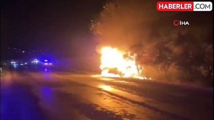 İzmir'de yanan otomobilin sürücüsü hayatını kaybetti