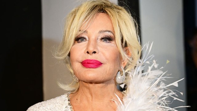 Hayatının anlatıldığı bir belgesele hazırlanan Emel Sayın kendisini oynaması için favori oyuncusunu açıkladı