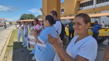Personal del Hospital Nicolás Solano realiza manifestación