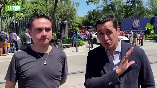 'Piojo' Alvarado se disculpa con la prensa tras lanzar petardo previo a conferencia de Chivas