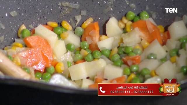 طريقة عمل شوربة خضار بالسمك الفيليه مع الشيف فيفيان فريد