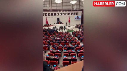 CHP'li vekiller, Cumhurbaşkanı Erdoğan Meclis'e girerken ayağa kalktı ancak alkışlamadı