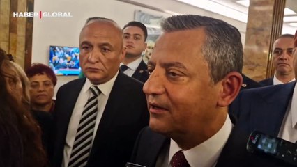 Özgür Özel'den 'Cumhurbaşkanı'nı ayakta karşılama' açıklaması