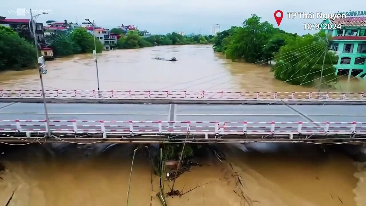 Bốn ngày chống chọi lũ ngập gần 3 m của người dân Thái Nguyên