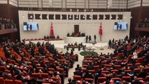 Devlet Bahçeli, DEM Partililerle tokalaştı