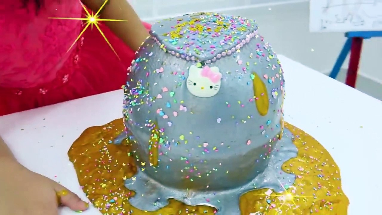 Suri _ Annie Pretend Play Making Satisfying Slime Art Project