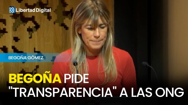 Begoña Gómez reaparece en una cháchara de Fundraising pidiendo transparencia y huyendo de la prensa por un montacargas