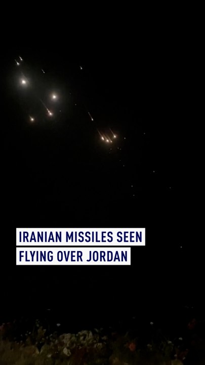 Iranian Missiles Seen Flying Over Jordan
