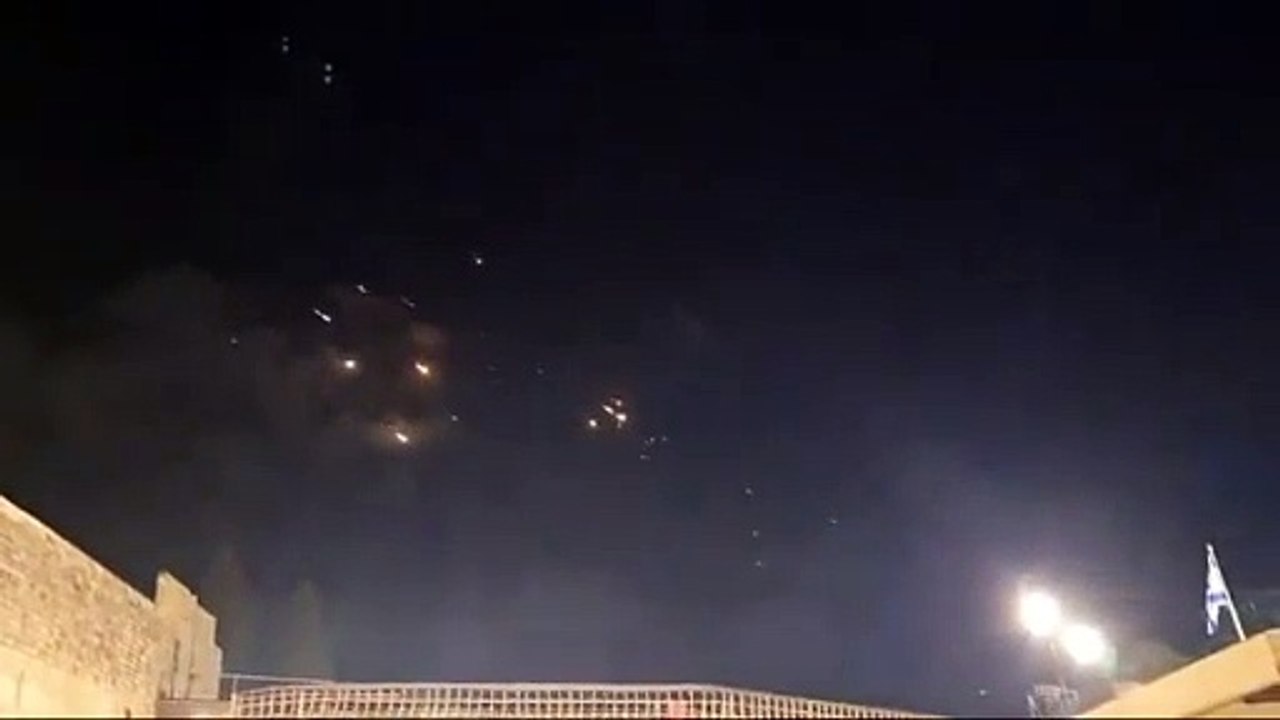 Watch as Iranian missiles rain over the Old City in Jerusalem, in this footage from the IDF