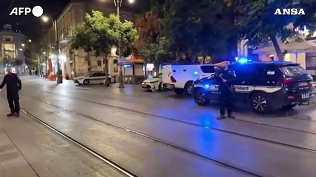 L'Iran attacca Israele, le strade di Gerusalemme si svuotano