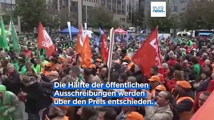 Hunderte "unentbehrliche Arbeiter" fordern höhere Löhne und bessere Arbeitsbedingungen