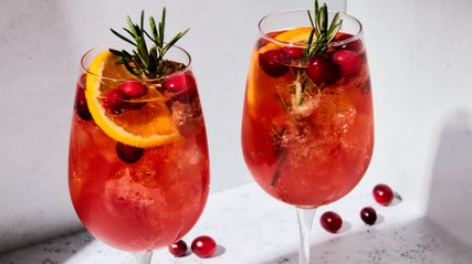 Cranberry-Aperol Spritz Will Be The Drink Of The Holiday Season