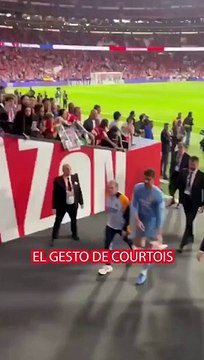 El gesto de Courtois con las Champions cuando se retiraba a vestuarios: incendio en redes