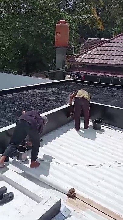 Cara Mengatasi Dak Bocor dan Rembes Dengan Menggunakan Waterproofing Aspal Cair