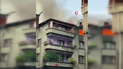 İstanbul Esenler'de 3 katlı binada yangın paniği!