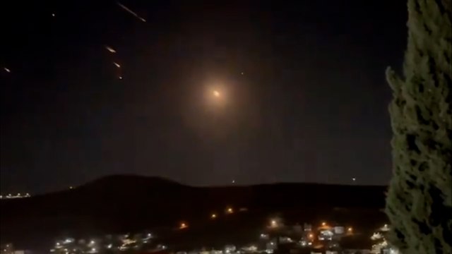 Irán ataca a Israel con misiles en medio de una escalada militar en Oriente Medio