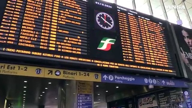 Treni, guasto impianti Roma Termini e Roma Tiburtina: file di due ore per rimborso biglietti