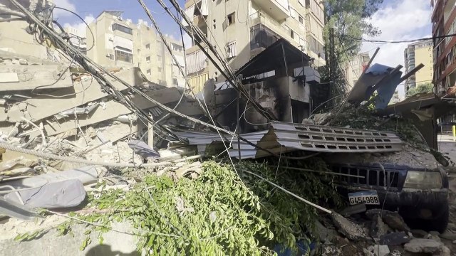 دمار في ضاحية بيروت الجنوبية بعد الغارات الإسرائيلية