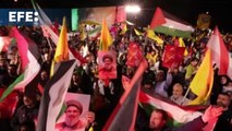 Iraníes en Teherán celebran el ataque con misiles contra Israel