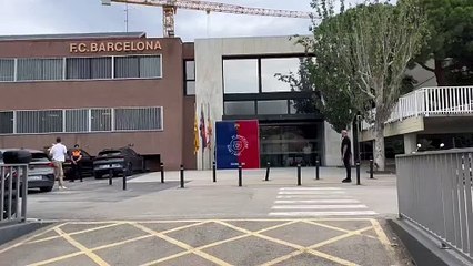 Sczcesny, en las oficinas del Barça para firmar su nuevo contrato