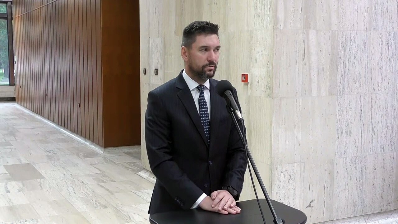ZÁZNAM: R. Takáč: Štátny web by mohol porovnávať len ceny slovenských potravín