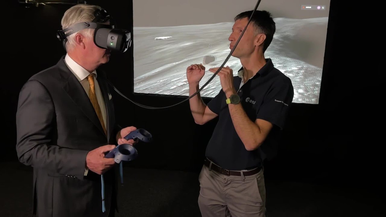 Le Roi Philippe visite le Centre des astronautes européens à Cologne