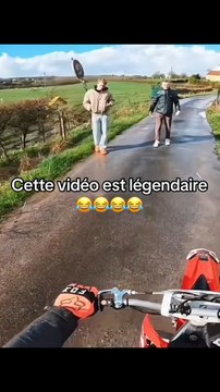 tu fais peur aux grenouilles