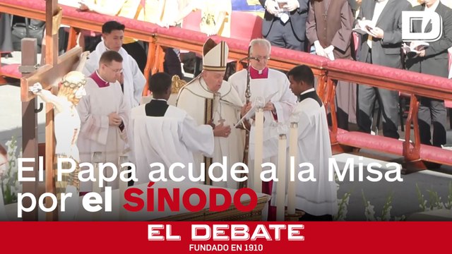 El Papa acude a la Misa por el Sínodo de los obispos en el Vaticano