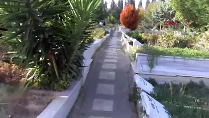 İstanbul-Polisten Cem Garipoğlu'nun mezarının etrafında bariyerli önlem