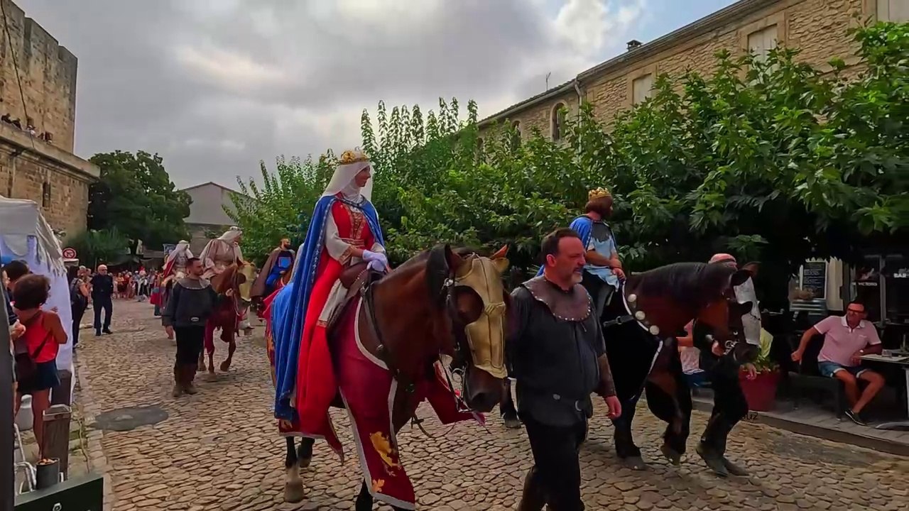 Défilés historiques - Médiévale Aigues-Mortes  - La fête de la Saint Louis