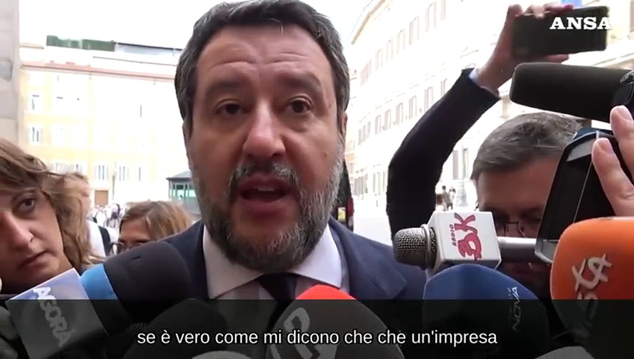 Caos treni, Salvini: "Non e' possibile che un chiodo piantato male blocchi l'Italia"