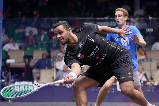 مصطفى عسل يفوز على مواطنه محمد زكريا ويتأهل إلى ربع النهائي