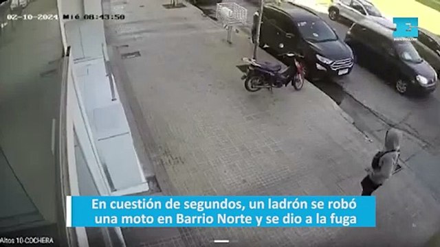 En cuestión de segundos, un ladrón se robó una moto en Barrio Norte y se dio a la fuga