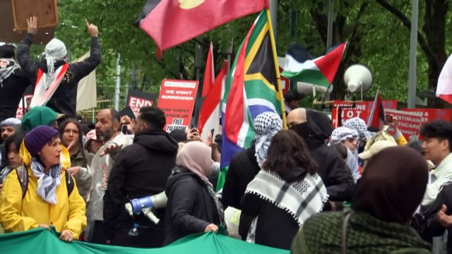 Pro-Palestinian protests to go ahead in Melbourne despite calls to abandon plans