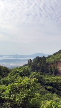 Sur la route vers le temple Sennyo-Ji Itoshima
