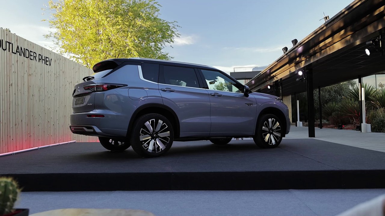 Mitsubishi Outlander PHEV : on change TOUT pour le millésime 2025 !